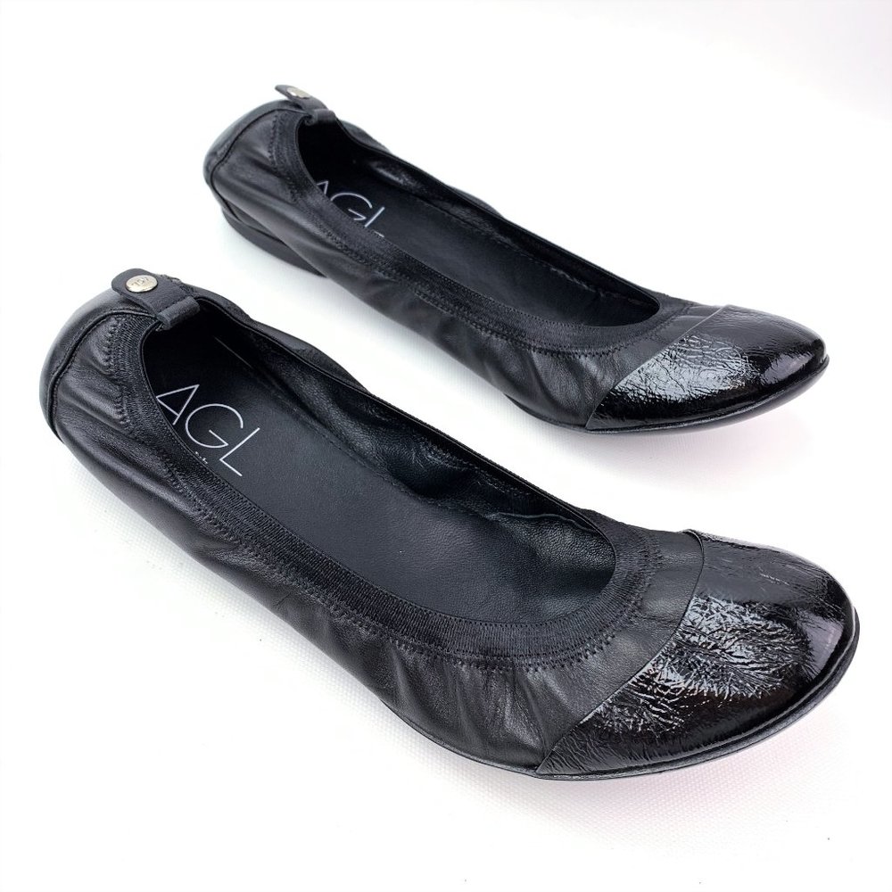 AGL Wrinkle Patent Cap Toe Ballet Leather Flats